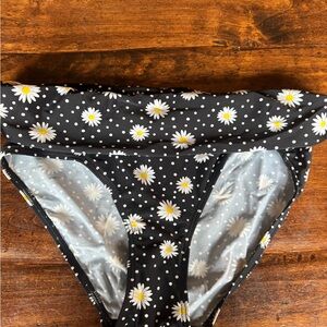 NWT Pour Moi Daisy Print Black Bikini Bottoms with Fold-Over Waist size 8